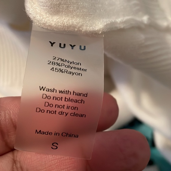 YUYU White Ribbed Knit Sweater - Picture 10 of 10